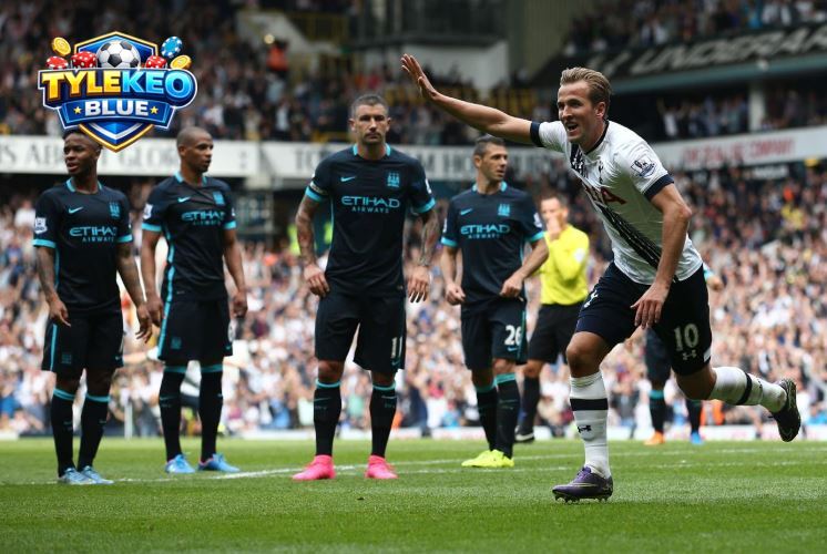 Những tiền đạo hàng đầu tại Ngoại hạng Anh như Mohamed Salah và Son Heung-min thường xuyên cạnh tranh trong cuộc đua ghi bàn.