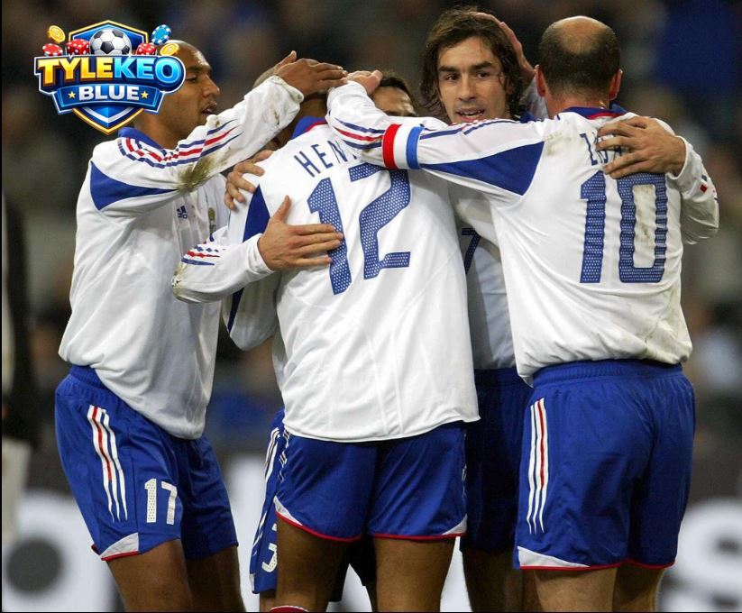 Các tiền đạo huyền thoại từng ghi nhiều bàn thắng tại Ligue 1 như Bernard Lacombe và Hervé Revelli.